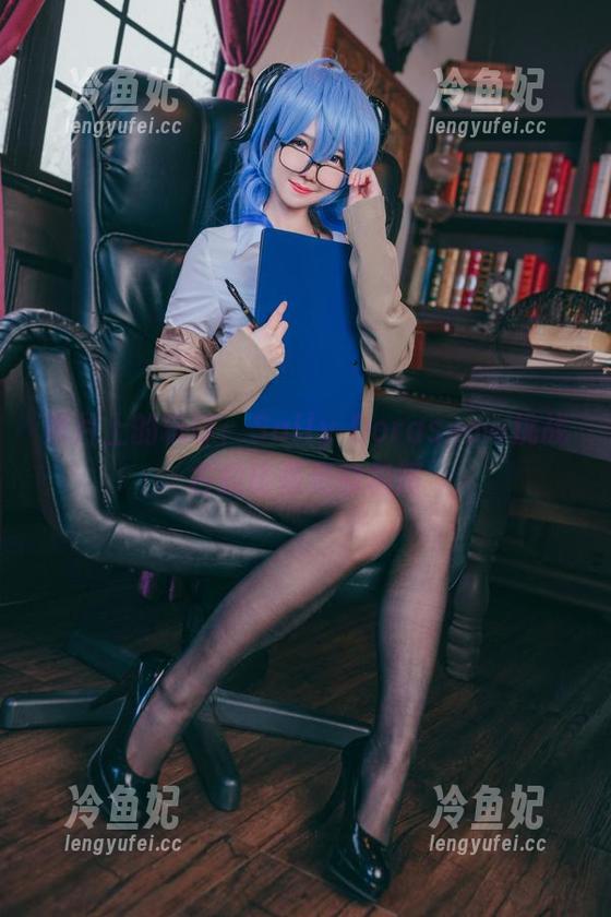 Sally Dorasnow 照片上的玩味:Sally Dorasnow挑战古拉比基尼的极限